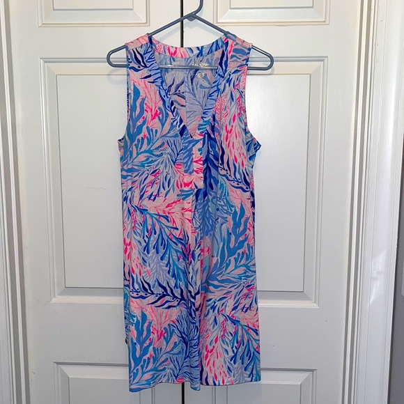 Lilly Pulitzer Dresses & Skirts - Lilly Pulitzer Blue White Pink Coral Print Sleeveless V-Neck Dress Large NWOT